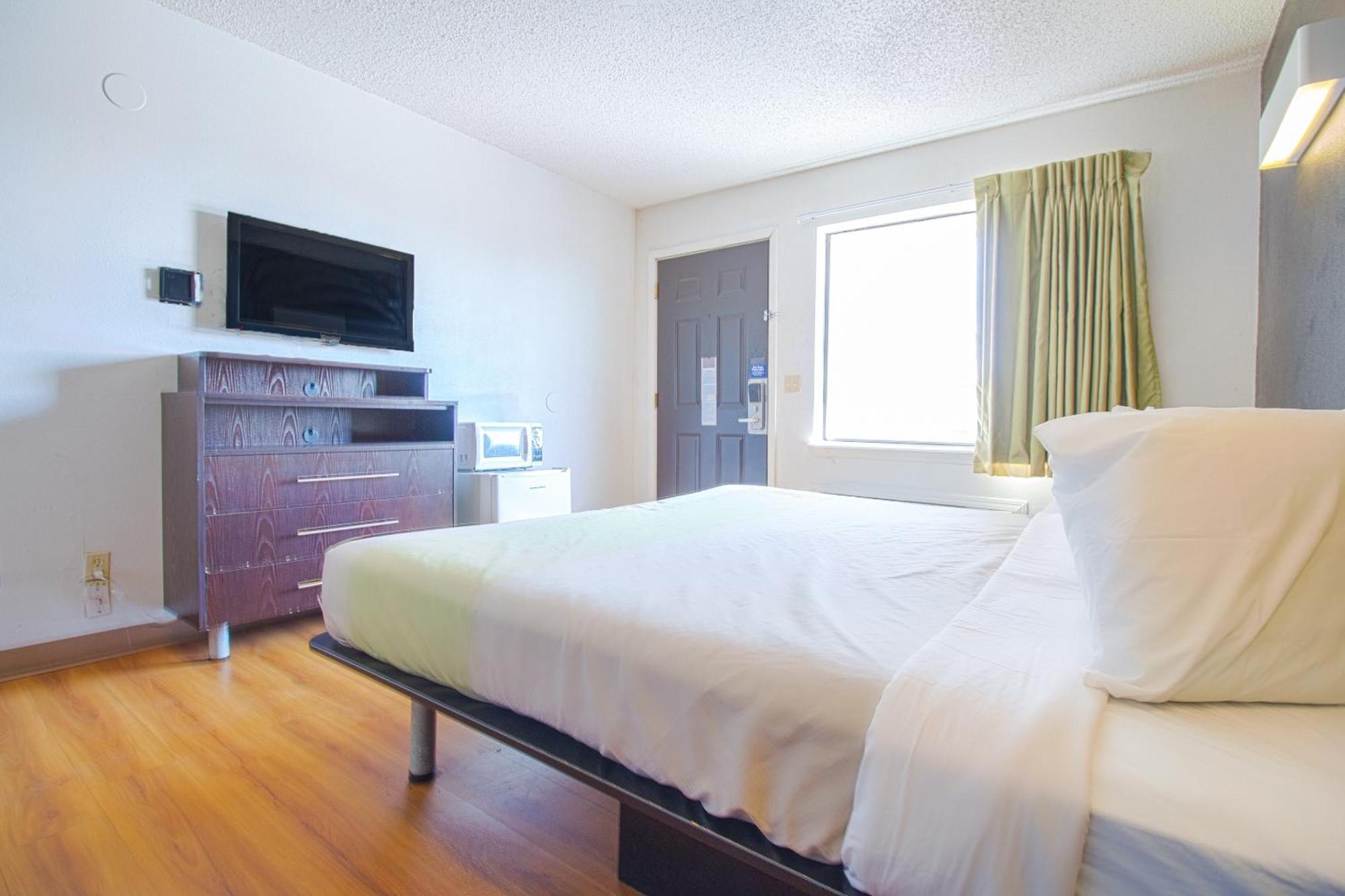 Studio Inn Extended Stay Oklahoma City Airport By Oyo Esterno foto