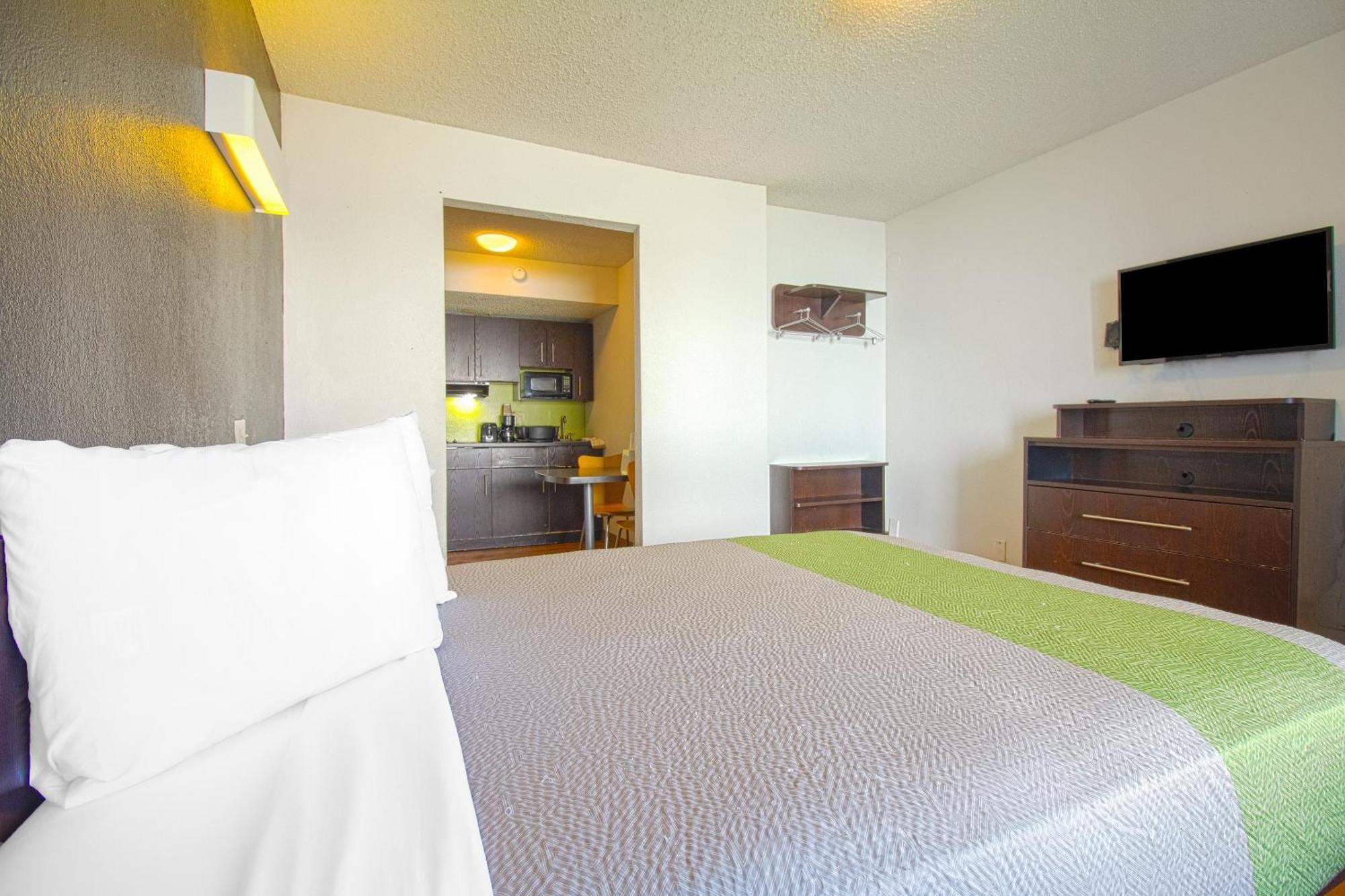 Studio Inn Extended Stay Oklahoma City Airport By Oyo Esterno foto