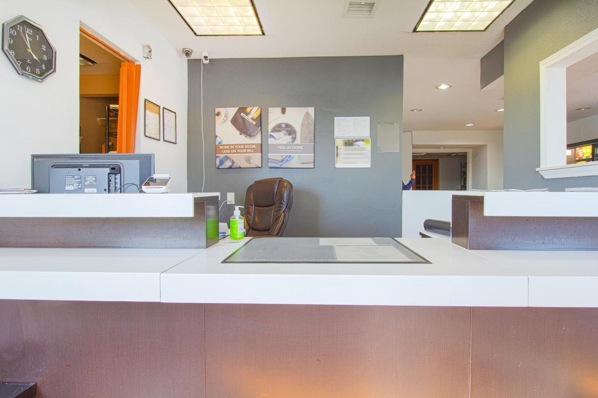 Studio Inn Extended Stay Oklahoma City Airport By Oyo Esterno foto