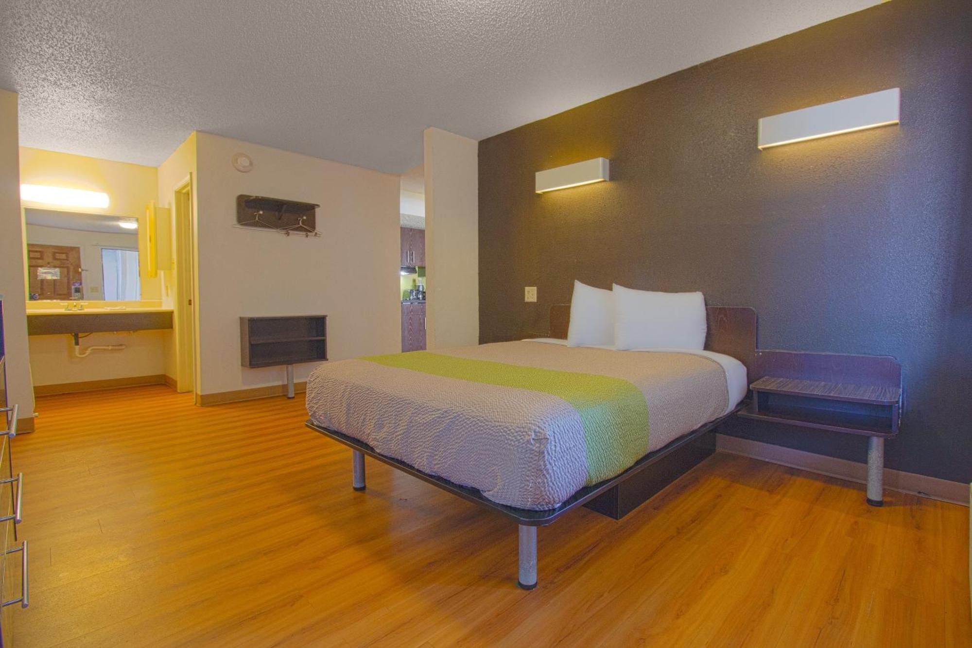 Studio Inn Extended Stay Oklahoma City Airport By Oyo Esterno foto