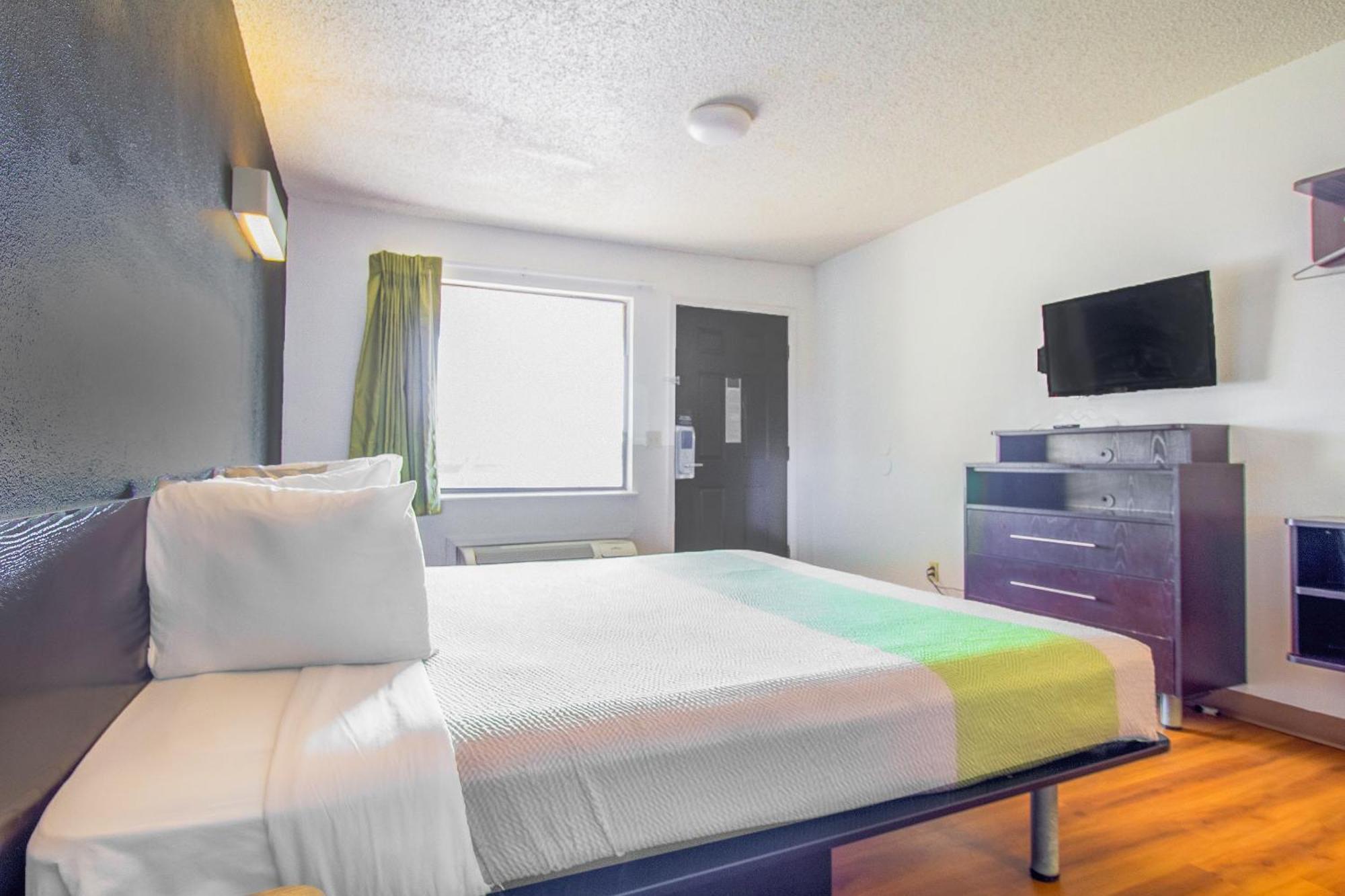 Studio Inn Extended Stay Oklahoma City Airport By Oyo Esterno foto