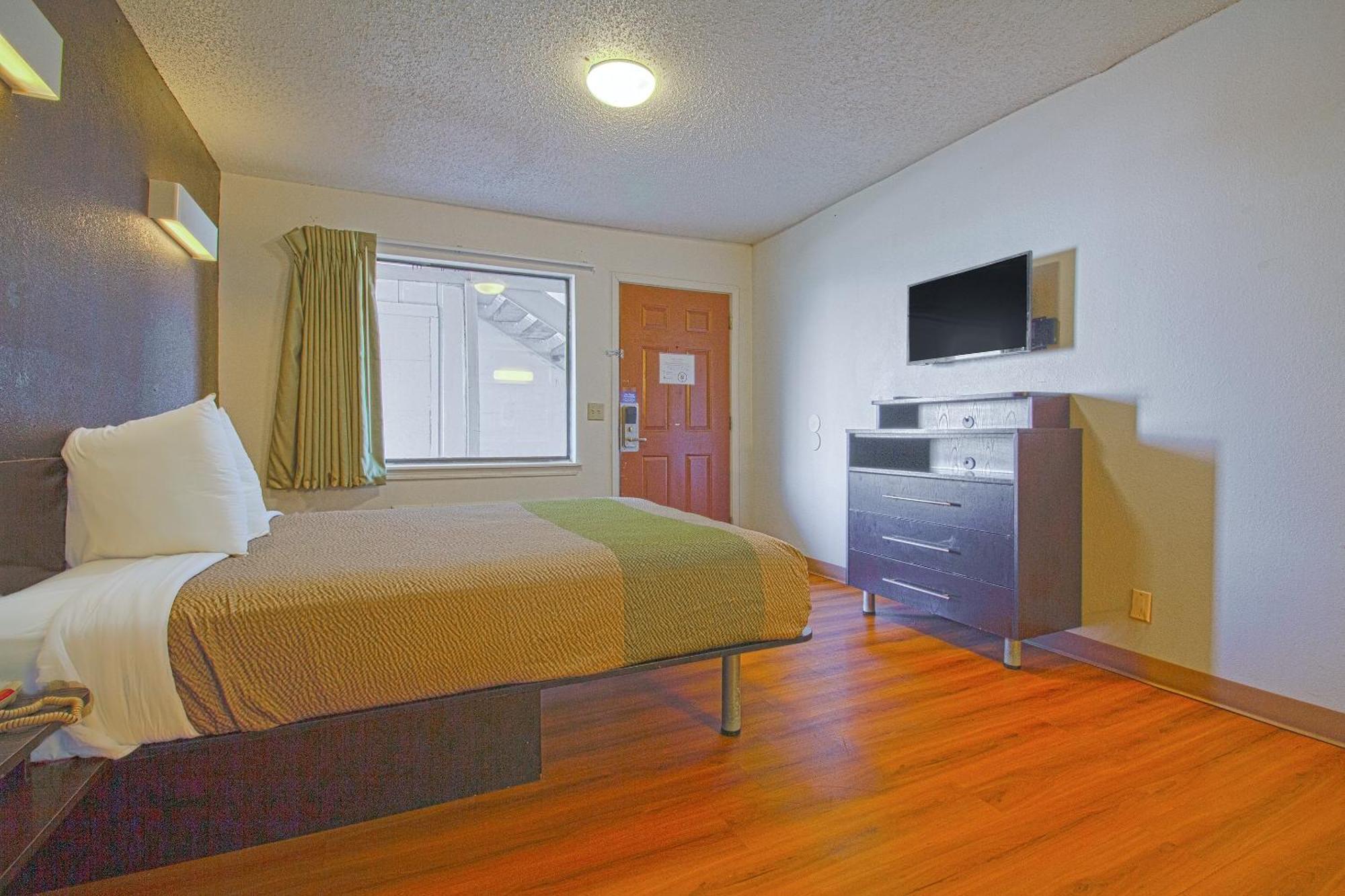 Studio Inn Extended Stay Oklahoma City Airport By Oyo Esterno foto