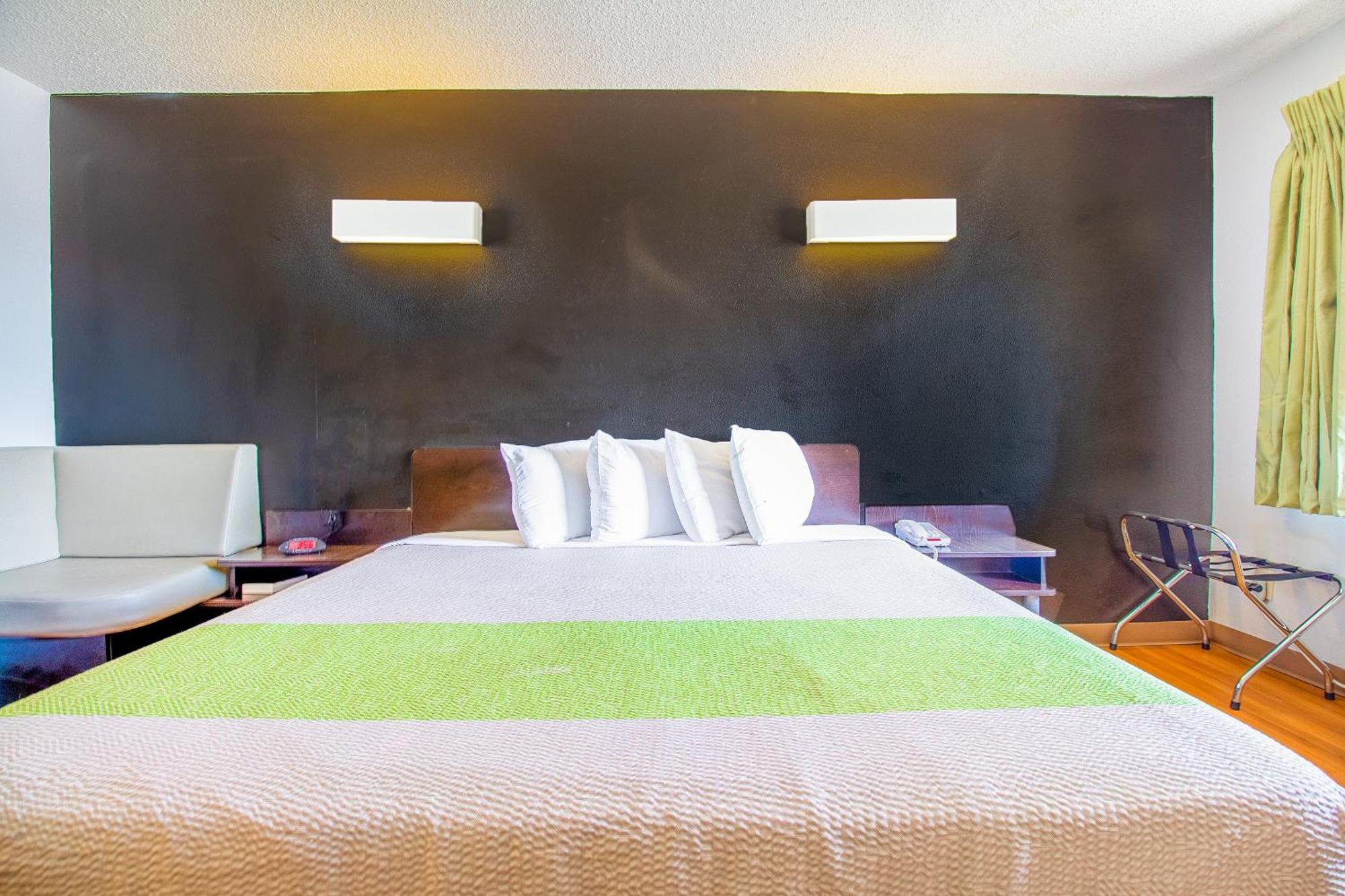Studio Inn Extended Stay Oklahoma City Airport By Oyo Esterno foto