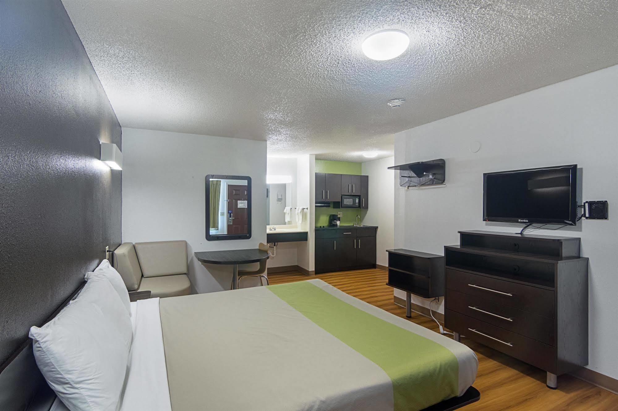 Studio Inn Extended Stay Oklahoma City Airport By Oyo Esterno foto